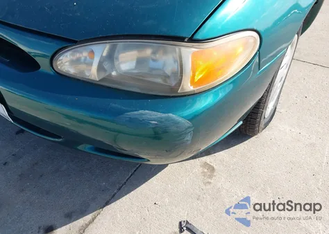 1998 Ford Escort Se/Sport from USA, damaged, VIN 1FAFP13P7WW241831